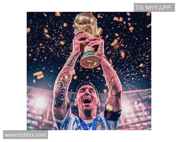 聚焦世界杯明星球员风采与表现 揭秘赛场上的精彩瞬间与背后故事